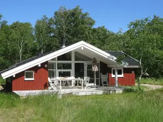 Idyl p� L�s� med kort afstand til strand skov og golfbane