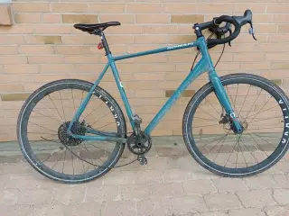 Gravel bike 