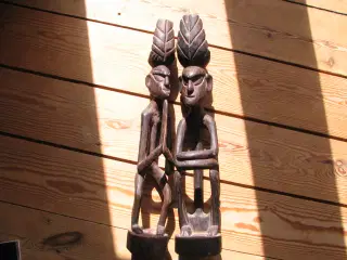 2 afrikanske træfigurer