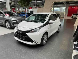 Toyota Aygo 1,0 VVT-i x-play x-touch