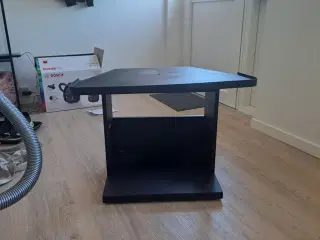 Sort tv-bord