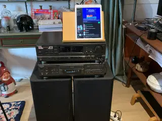 STEREOanlæg med JBL højttalere+forstærker+CDafspil