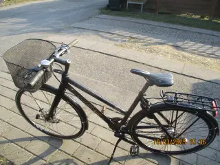 Flot cykel med fine dæk.