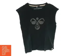 Ærmeløs T-shirt fra Hummel (Str 140 cm)