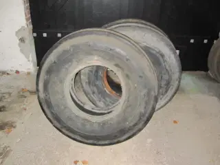 2 dæk 11,00 X 16"