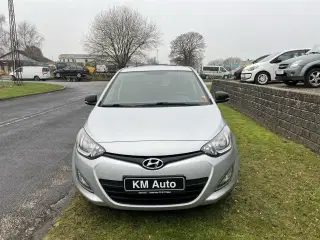 Hyundai i20 1,2 Classic XTR Plus 85HK 5d