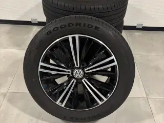 VW sommerdæk med original fælge