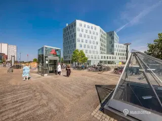 590 m² højloftet kontorlejemål tæt på Islands Brygge Metro