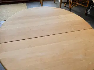 Spisebord ø120 og 4 stole