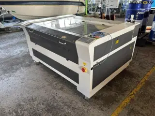 - - - Laser indgraveringskære