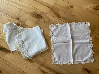 Hæklede/kniplede servietter, duge og tørklæder