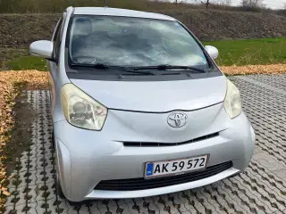 Sjov og sjælden bil der giver opmærksomhed 