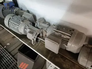 - - - Motor til Flexsnegl 1 stk.