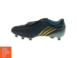 Fodboldsko fra Adidas (str. 33)