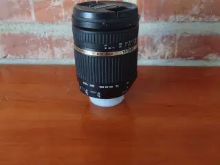 Nikon af-s 55-200mm VR med case 
