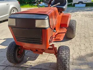 Murray 12HK Trækker havetraktor 