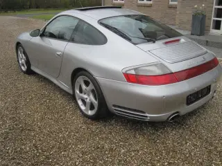 Porsche 911 4S 4wd
