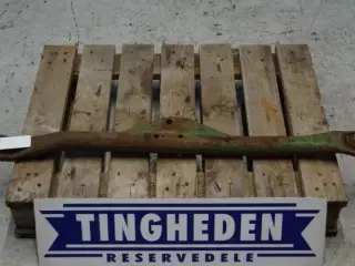 John Deere 2450 L.H Liftarm AL26683