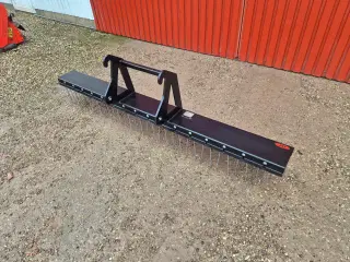 JST Gårdspladsrive med Giant skifte.