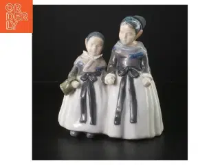To Amagerpiger, Royal Copenhagen figur 1316 (str. 19x17 cm) fra Royal Copenhagen