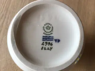 Vase fra R C 