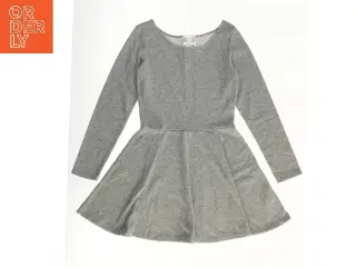 Grå kjole med lange ærmer fra H&M (str. 158)