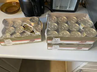 Golden kattemad på dåse