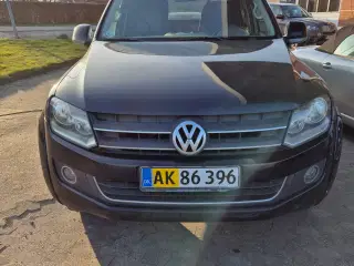 Amarok pickup, sort. Motor defekt.