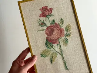Broderi, rød rose