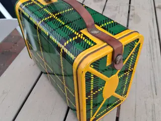Retro madkasse i grøn skotskternet blik