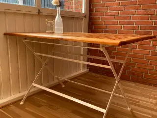 Spisebord