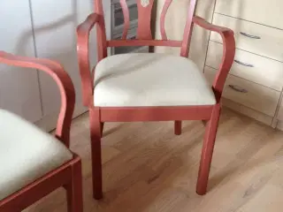 To fine gamle stole med armlæn