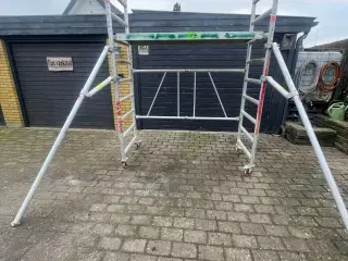 JUMBO RULLESTILLADS KUN UDLEJNING