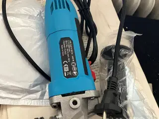 Vinkelsliber aldrig brug men med åbent emballage.