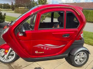 E Force Kabinescooter (lille knallert)