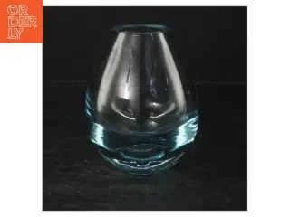 Glasvase (str. Ø 9 cm. længde. 13 cm)