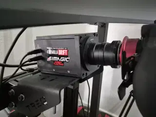 Simagic Alpha Mini base