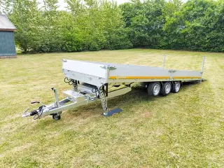 Eduard trailer 6020-3500 AKB TIP
