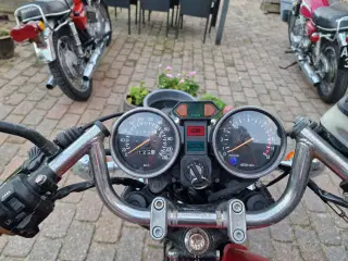 Yamaha XS750