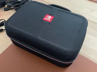 Nintendo Switch Deluxe Case