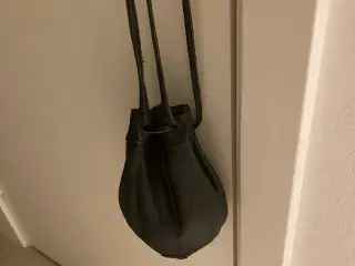 Lækker lille “tobakspungs” skuldertaske