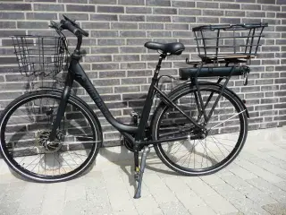 Super billigt tilbud på 2 næsten nye elcykler 
