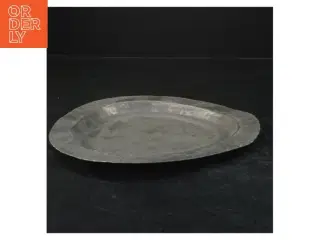 Oval metalfad (str. 23 cm)
