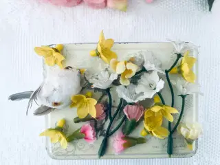 Kunstig blomster + fugl 