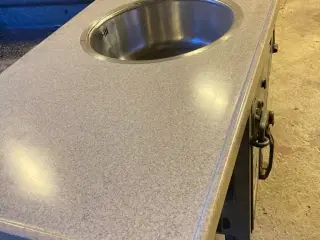 Bordplade med 2stål vaske