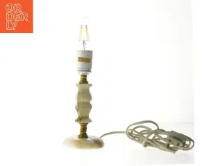 Bordlampe i sten