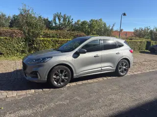 Ford Kuga 2,5 PHEV ST-Line X CVT