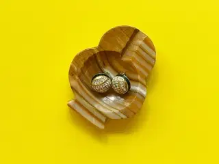 Klør af lakeret sten, stribet