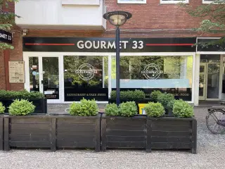 PIZZERIA UDLEJES FULDT MØBLERET - UDEN AFSTÅELSE