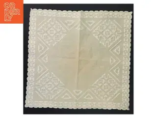 Borddug med mønster (str. 34x32 cm)